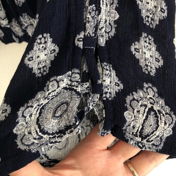 Altar’d State Navy Blue Rayon Flowy Blouse Small - Picture 4 of 9
